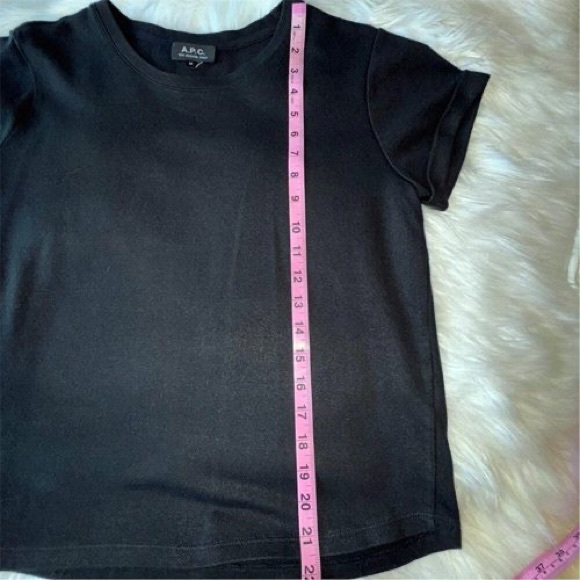 Elegant Black Short Sleeve Women's Tee - Picture 2 of 2